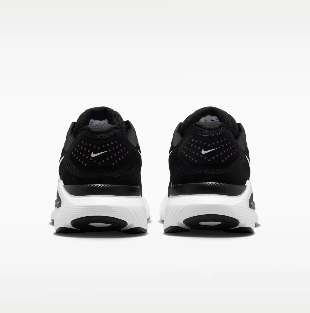 Chaussures de running noir Nike à design graphique RUN