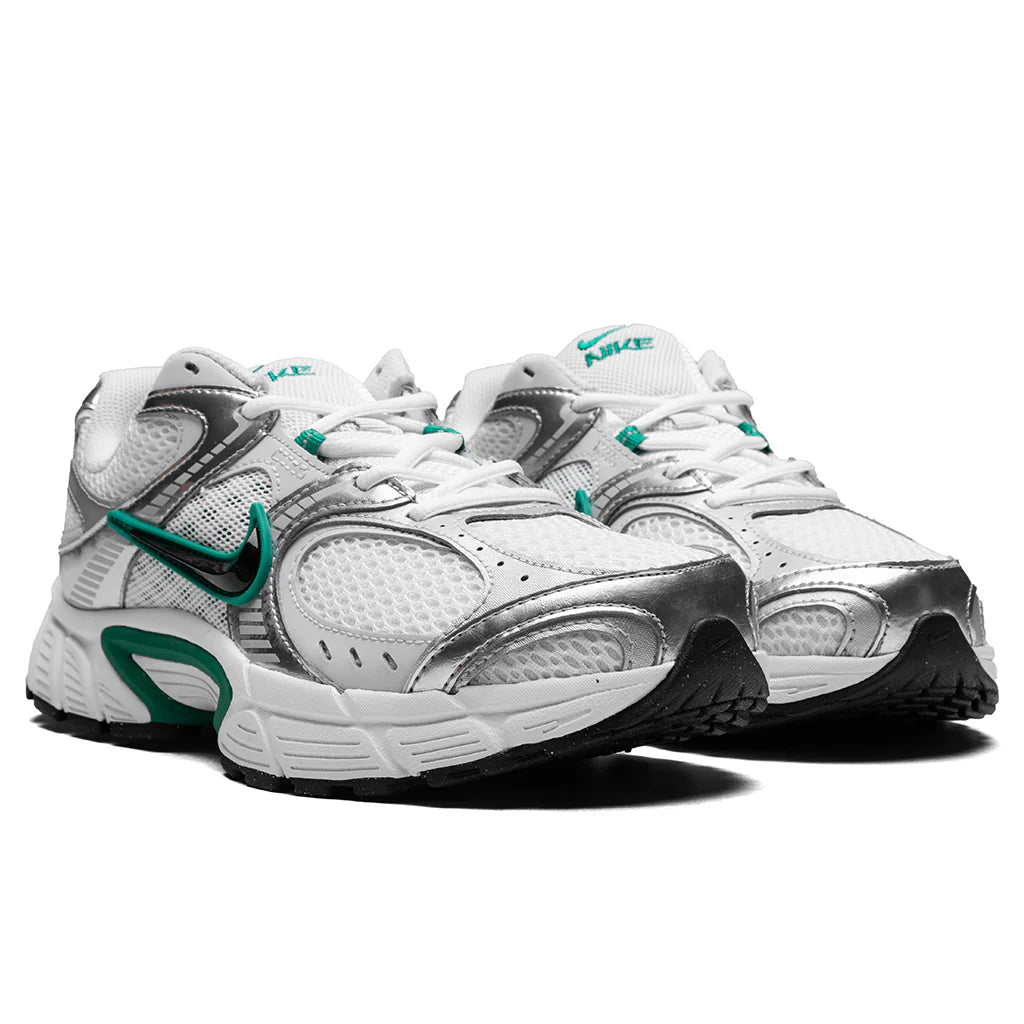 V5 Runner White Black Vast Grey Photon Dust