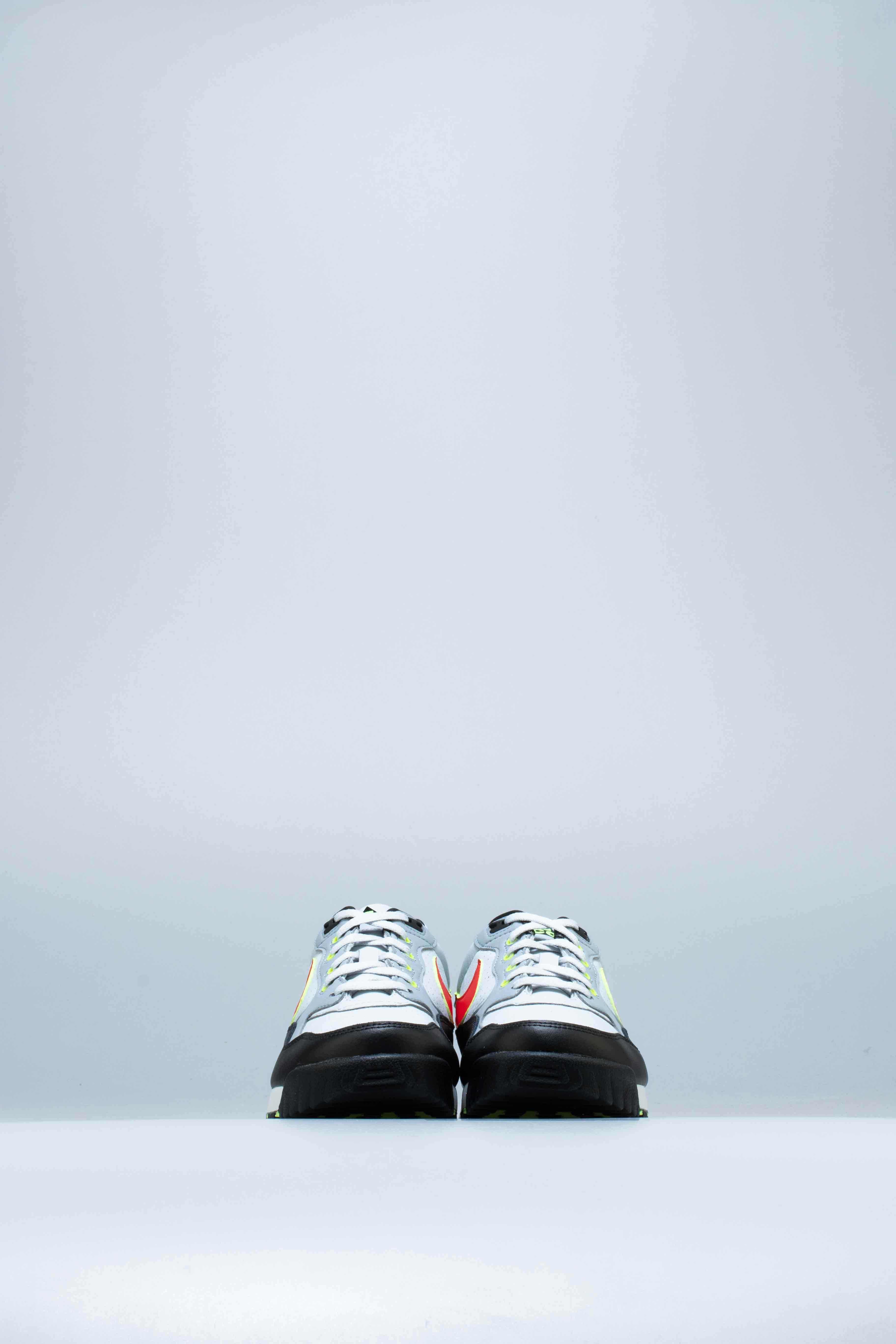 Air Wildwood ACG Mens Running Shoe Platinum Comet Red