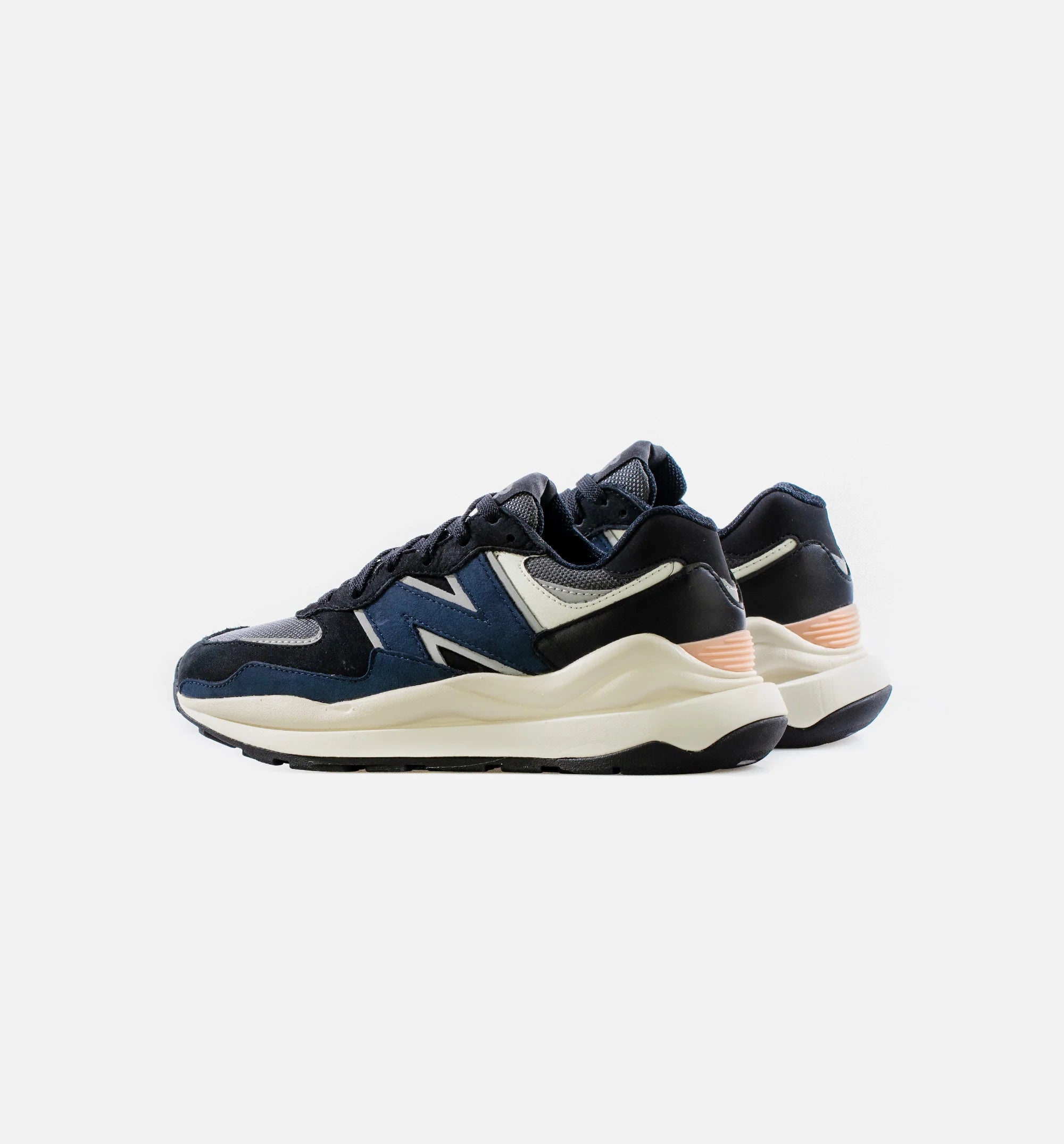 57 40 Womens Lifestyle Shoe Black Navy White