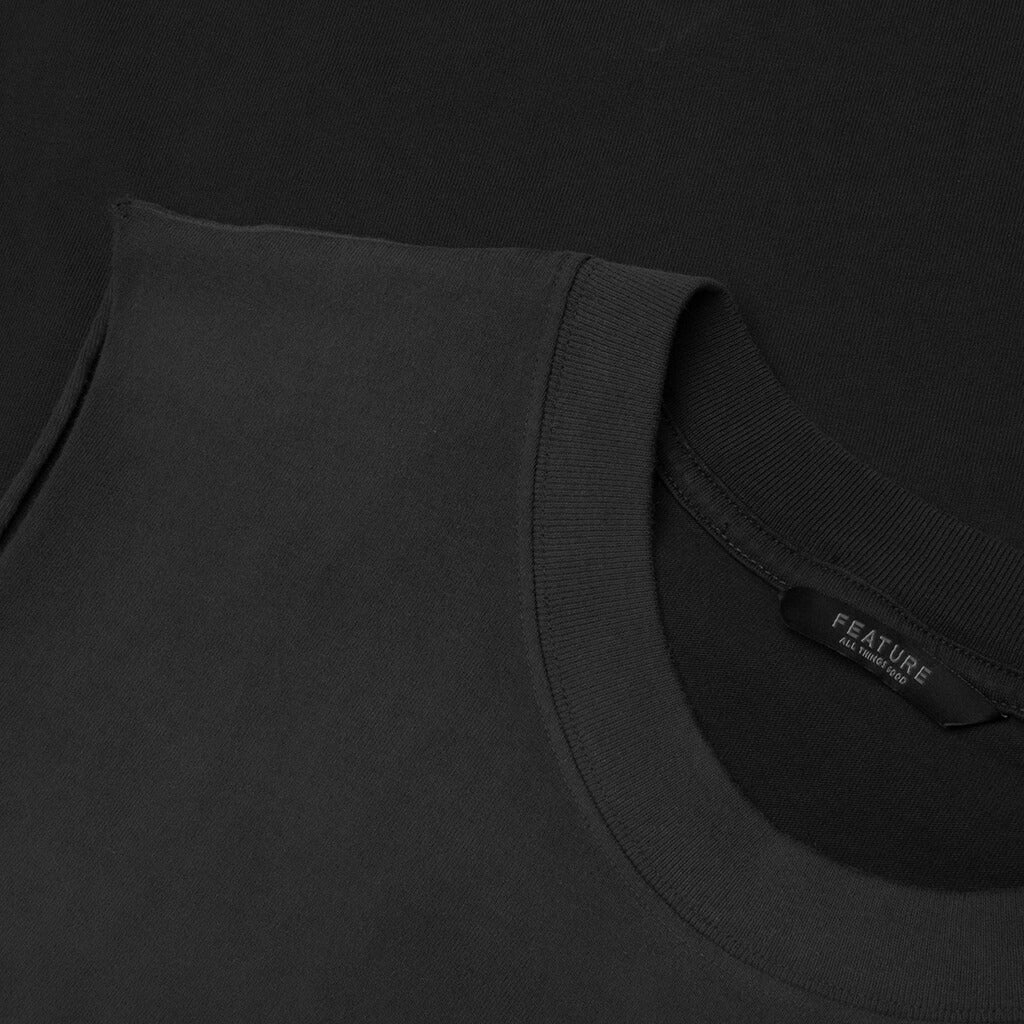 The Dean Sleeveless Tee Pigment Black