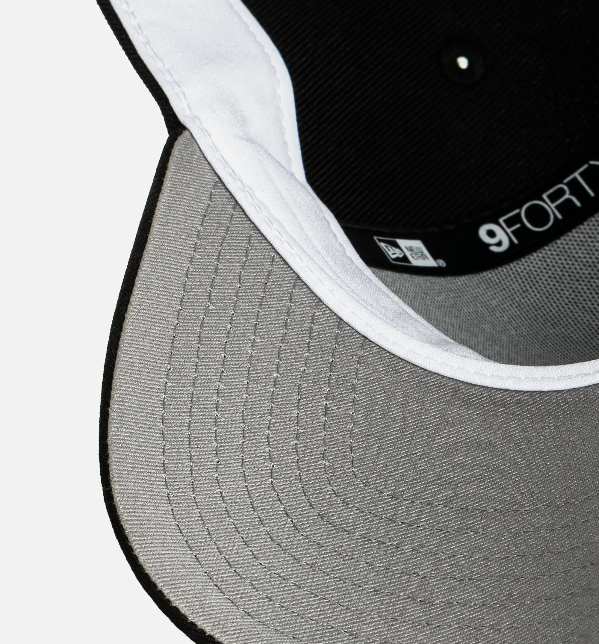 Nice Kicks 940AF Snapback Mens Hat Black White