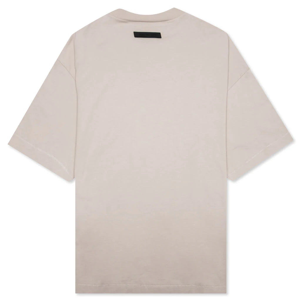 Essentials Tee Silver Cloud