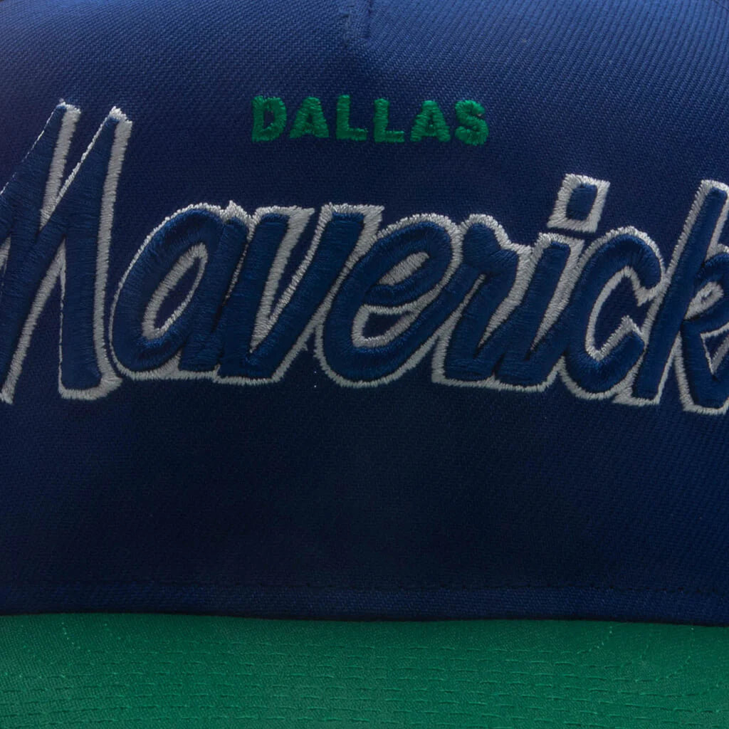 9FIFTY A Frame Curved Hardwood Classics Script Snapback Dallas Mavericks
