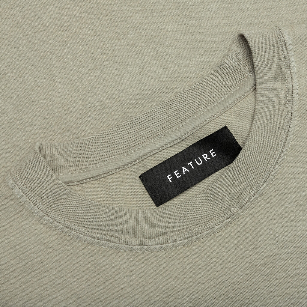 Feature x Wynn Logo Lock Up Tee Oil Green