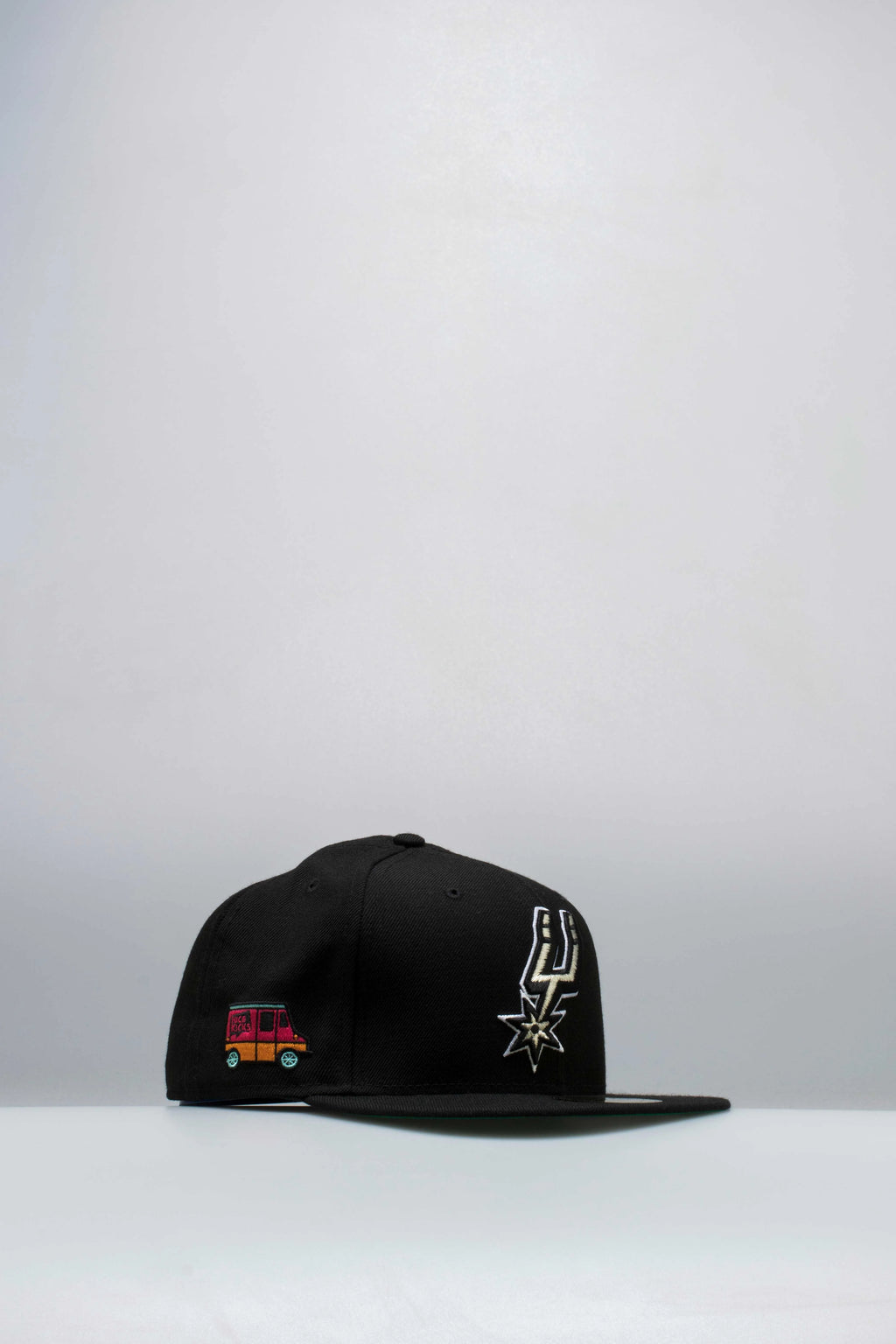 Nice Kicks X New Era San Antonio Spurs NBA Mens Fitted Had Black Black