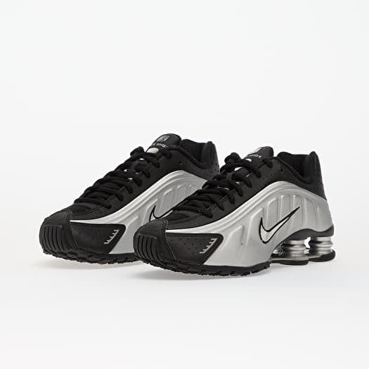 Nike Shox R4 Black White LAlliance Parfaite du Confort et du Style
