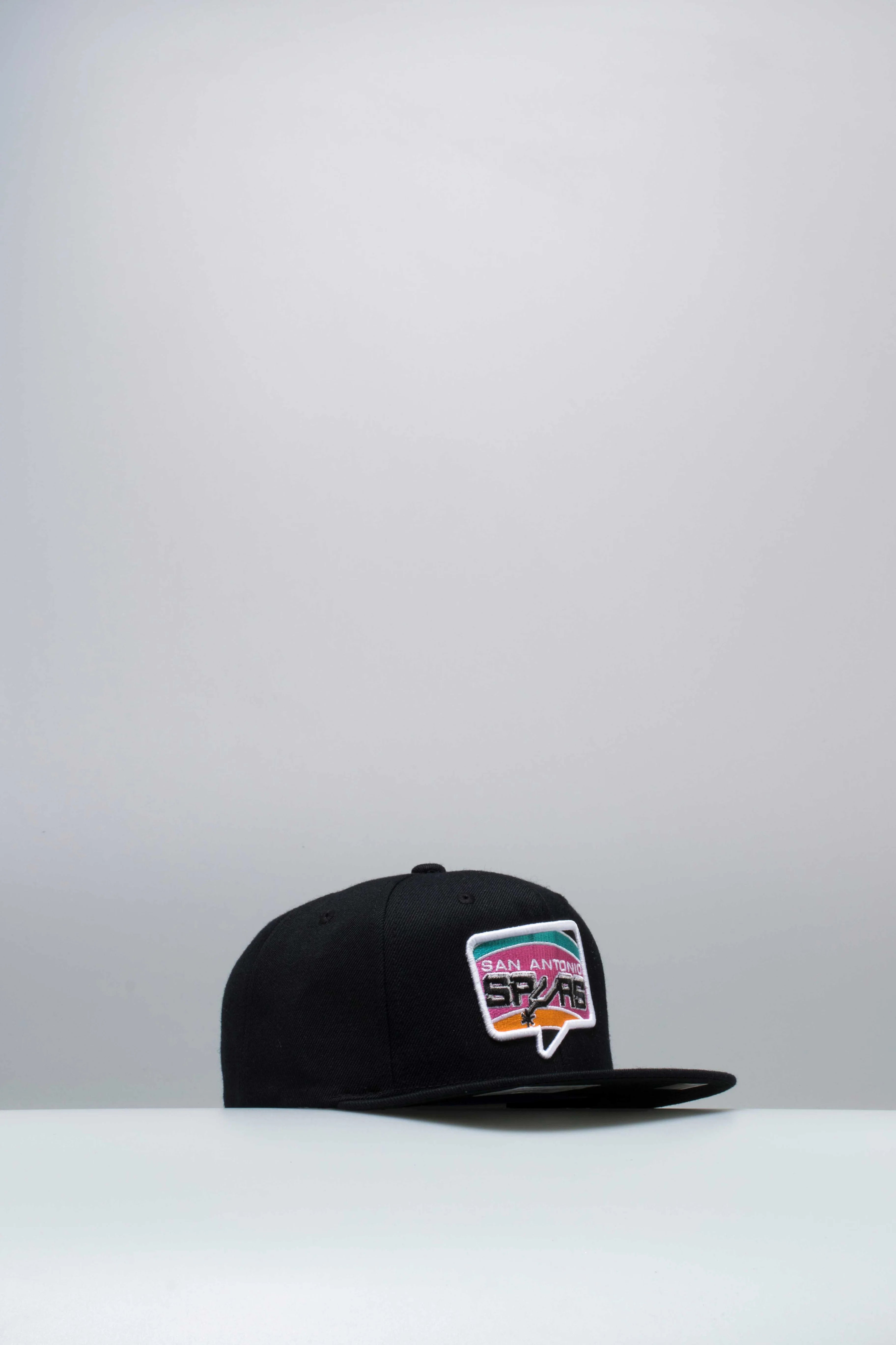 Nice Kicks X Mitchell Ness NBA Talkbox Spurs Mens Snapback Black Coral