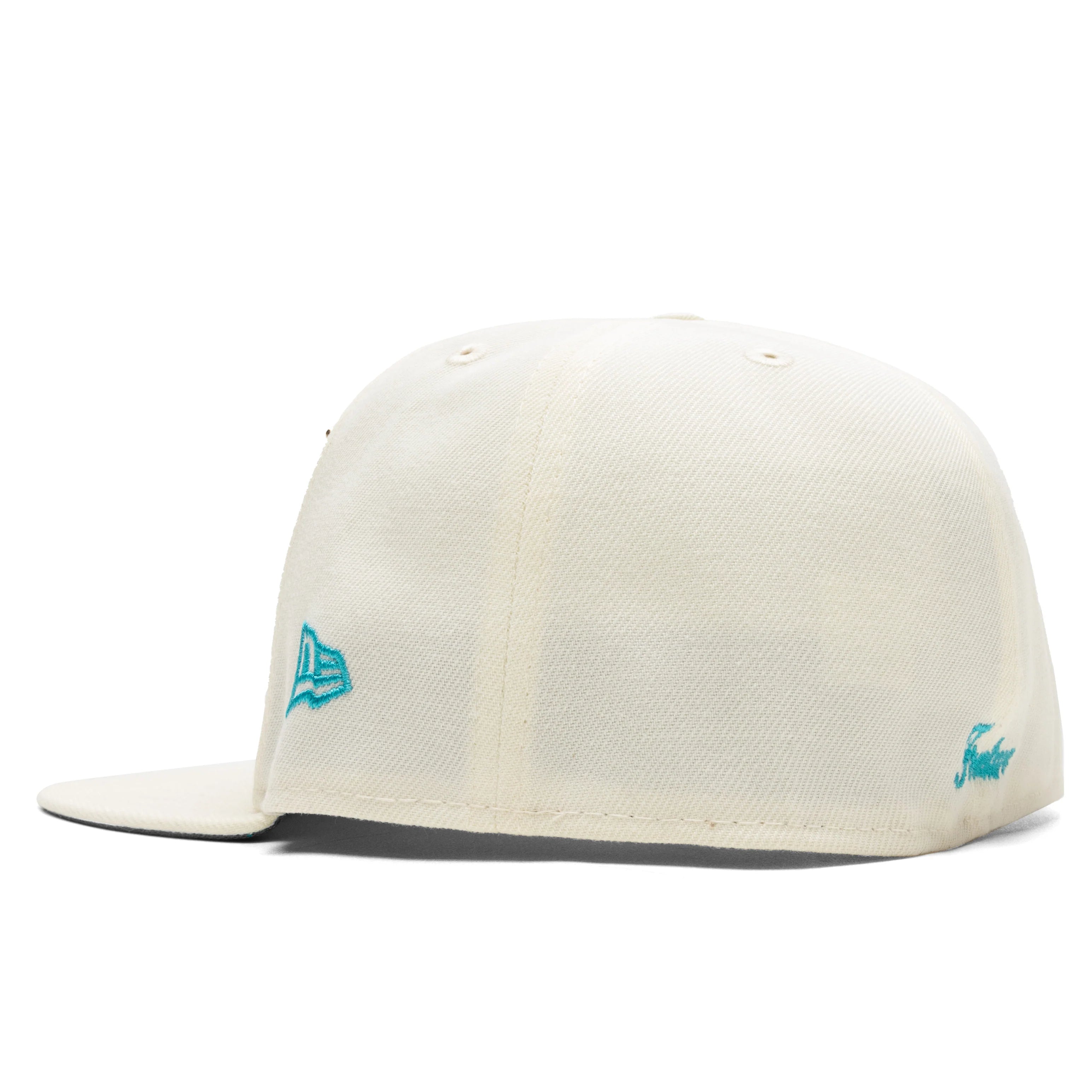 Feature x New Era 59FIFTY Fitted Old English F La Jolla Chrome White Aqua