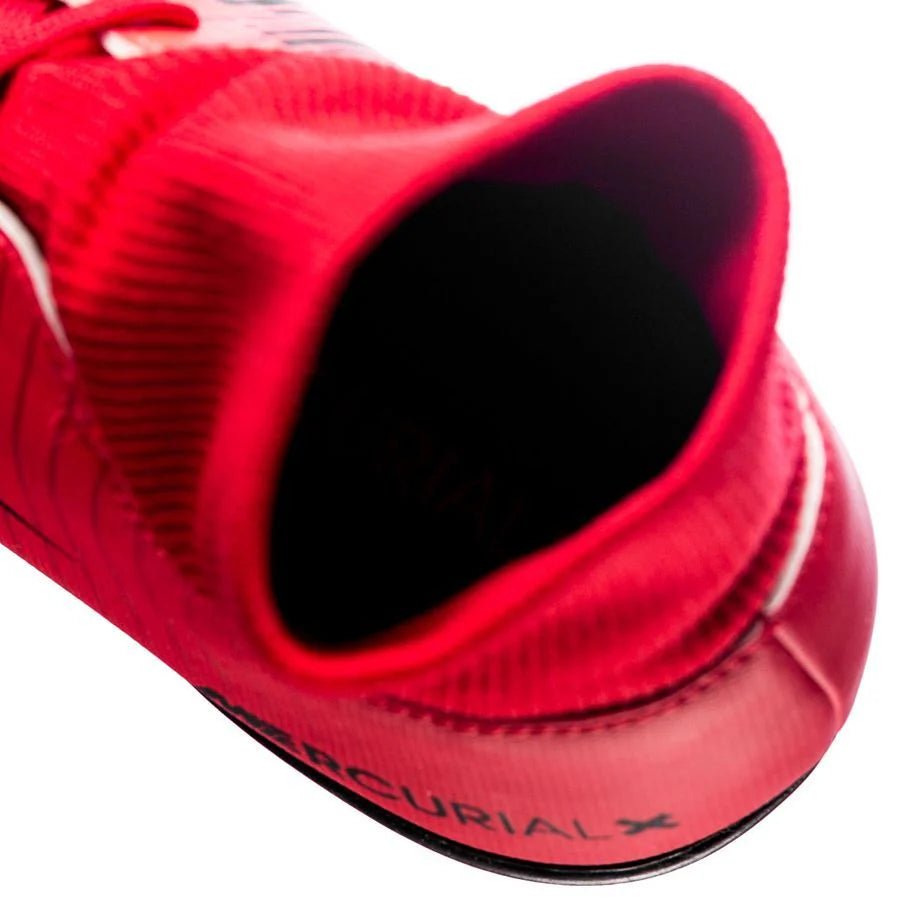 Kids Nike MercurialX Victory VI Dynamic Fit IC Indoor Competition Football Boot Red Black Crimson