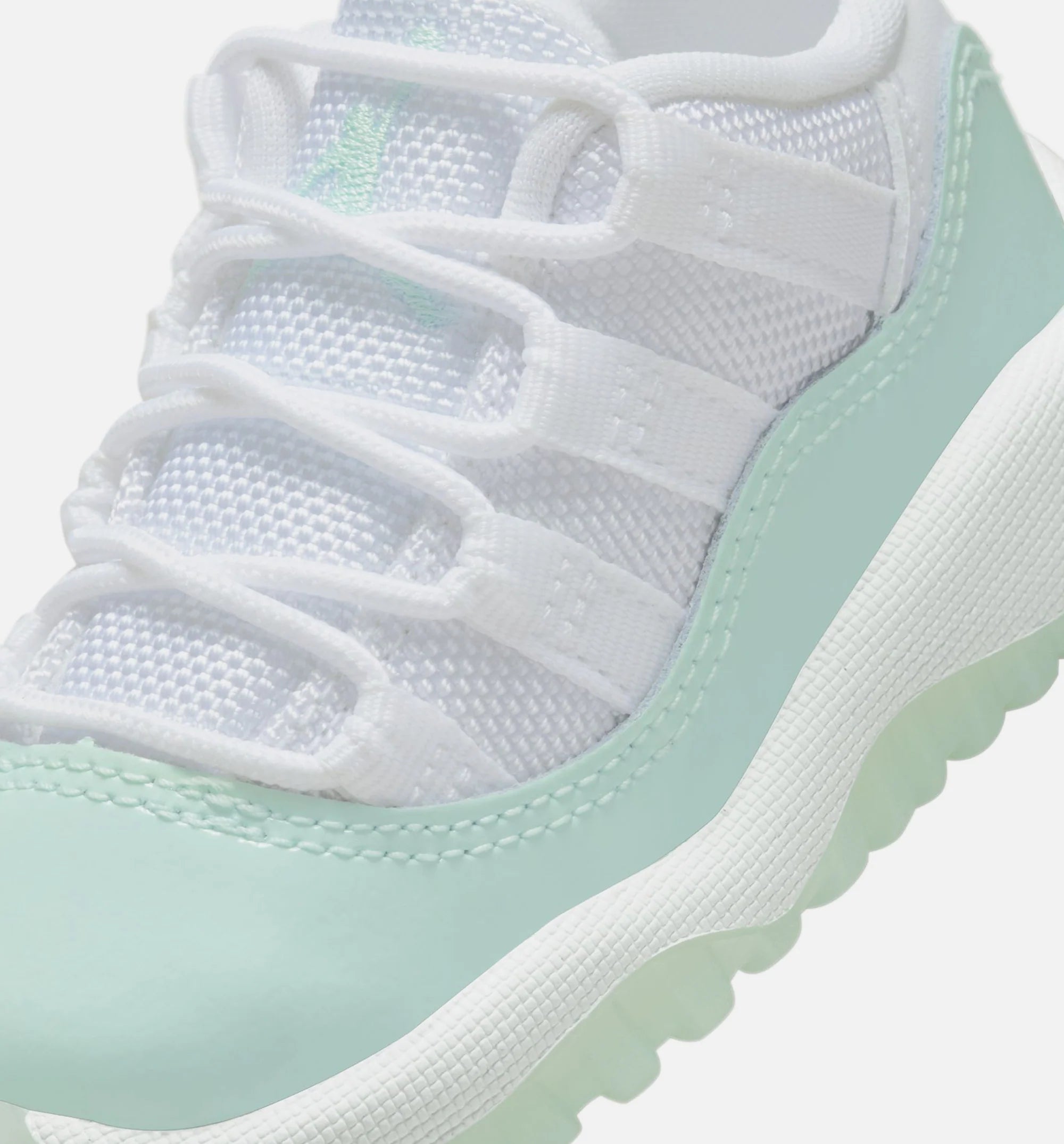 Air Jordan 11 Retro Low Igloo Infant Toddler Lifestyle Shoe White Igloo