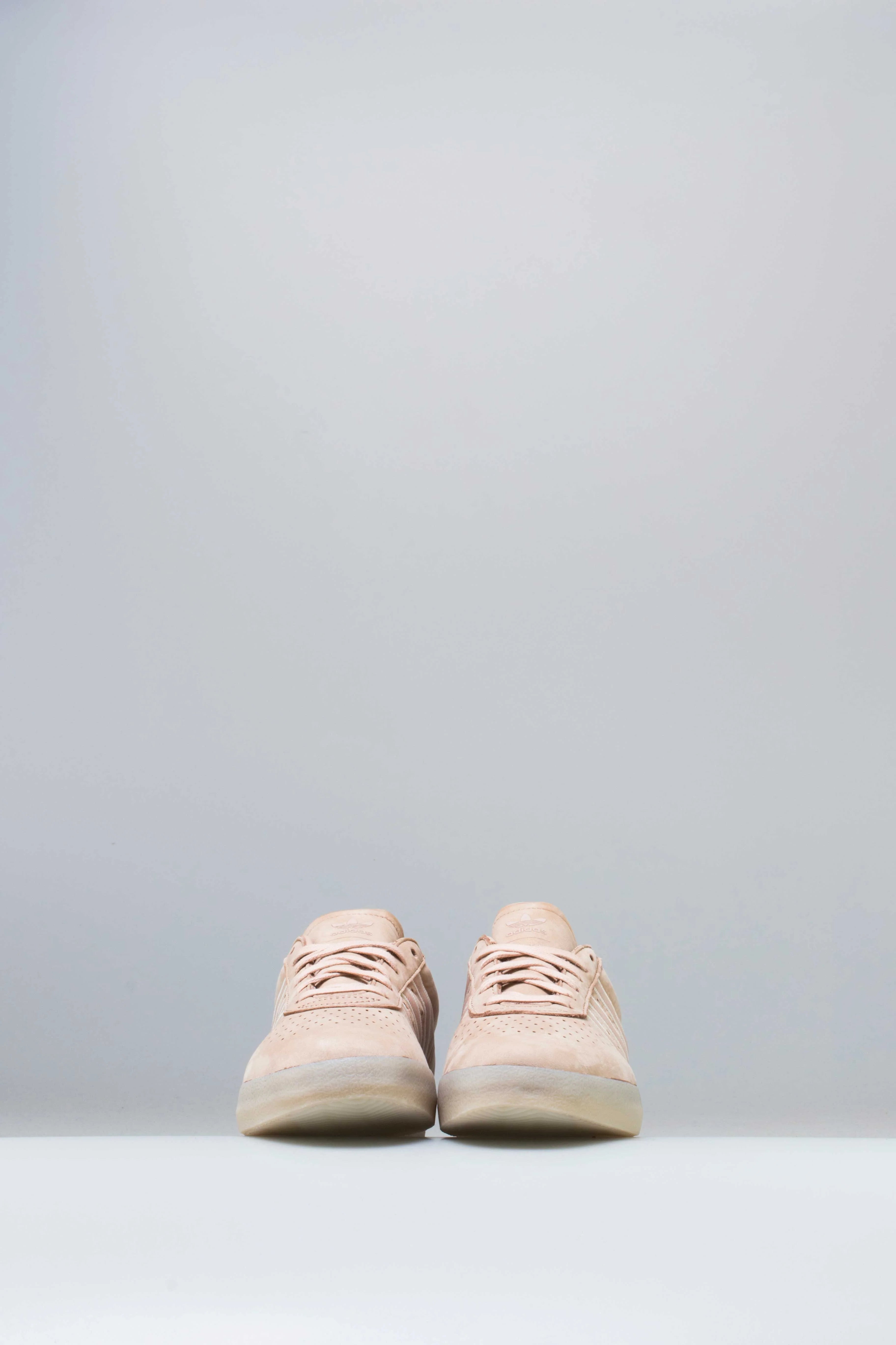 Oyster Holdings 350 Mens Shoes Ash Pearl Chalk White Gold Metallic