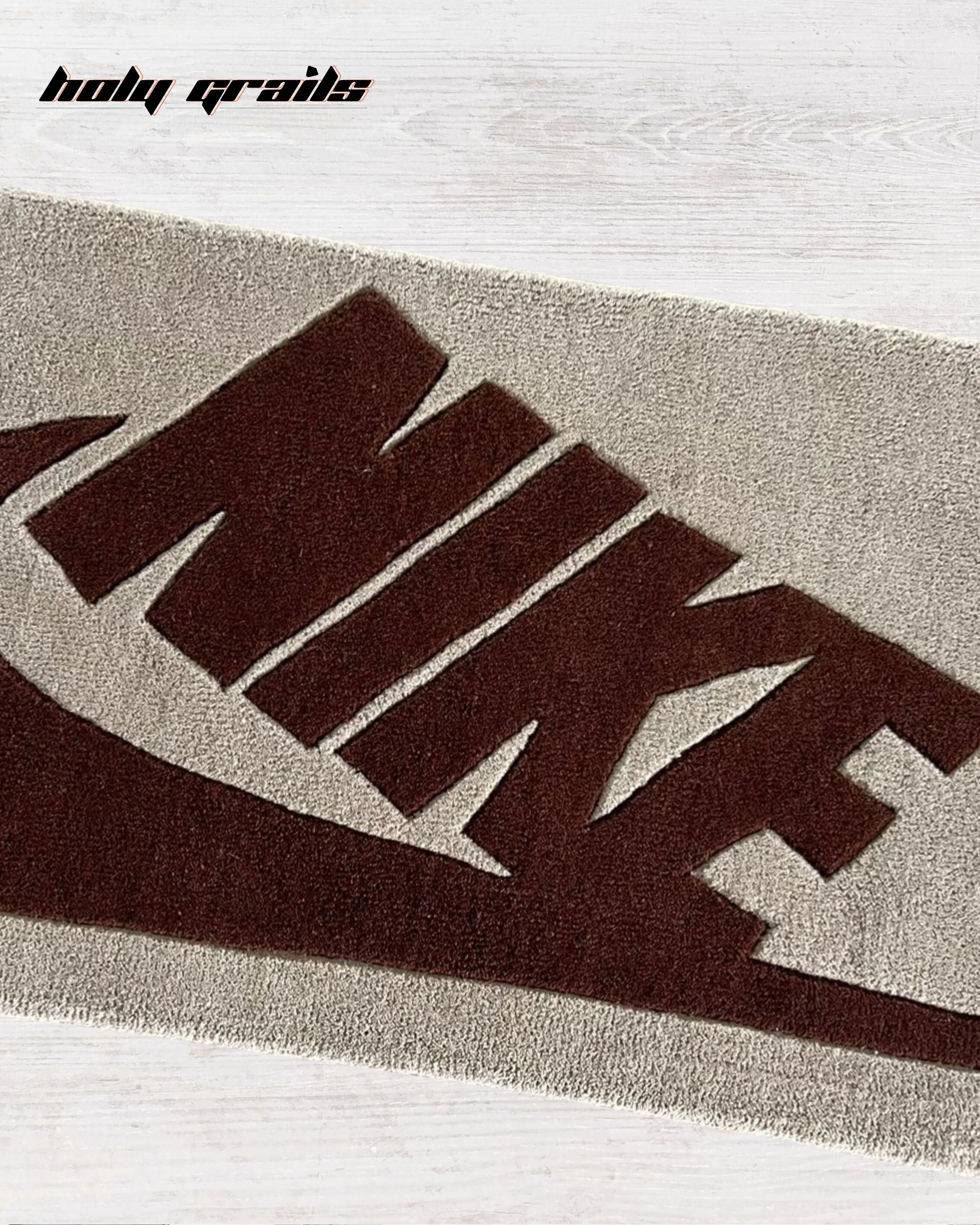 Neutral Swoosh Handtufted Rug