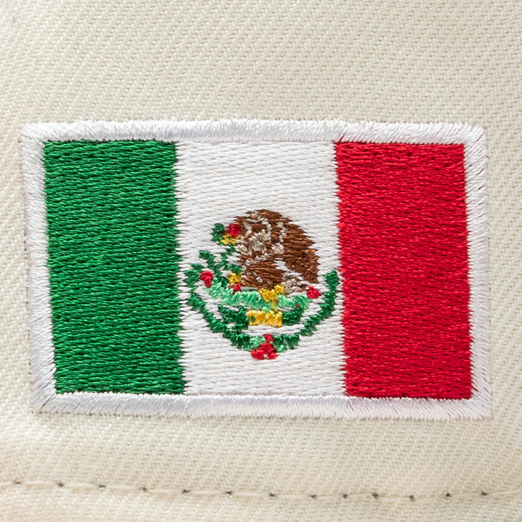 FEATURE x New Era 9FIFTY A Frame Snapback Mexico Pack Chrome Black