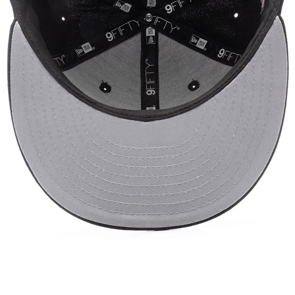Feature x New Era Old English Calabasas Fitted Black Snow Grey