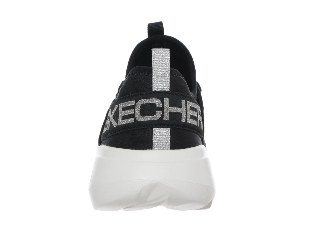 Tenis Skechers Go Run Fast Negro y Plata para Mujer