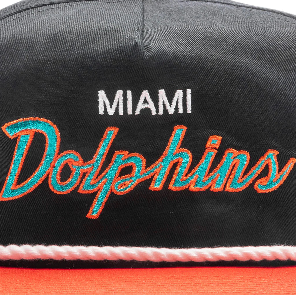 Feature x New Era Battle Born Miami Dolphins