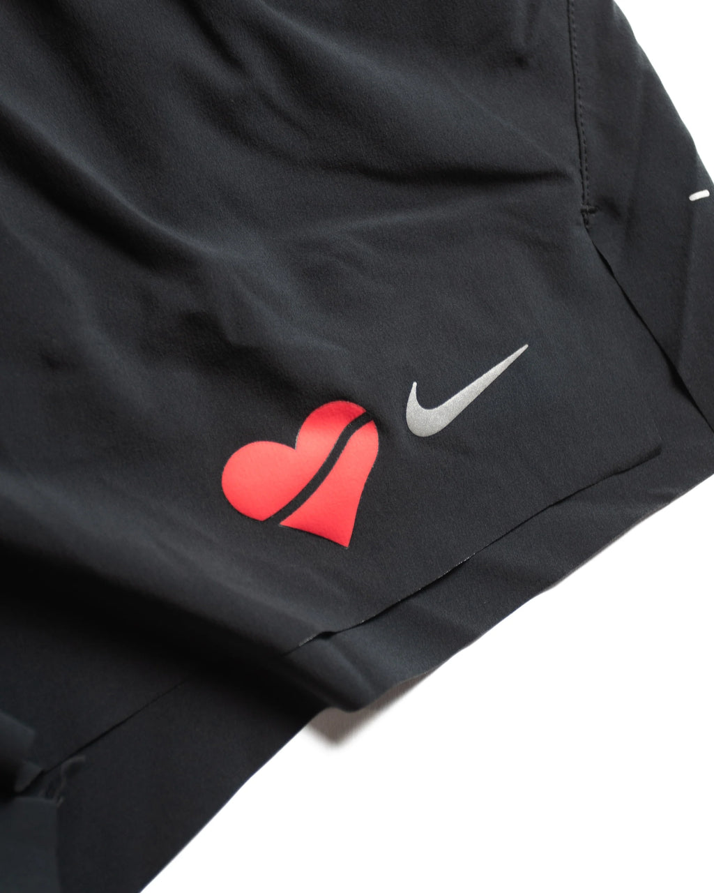 Nike Heartbreak Boston Womens Swift Dri Fit Mid Rise 25 Brief lined shorts