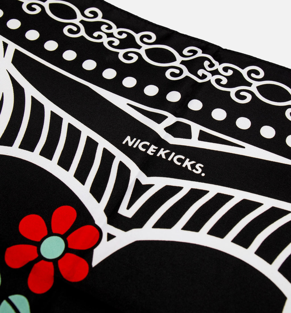 Nice Day Silk Scarf Black