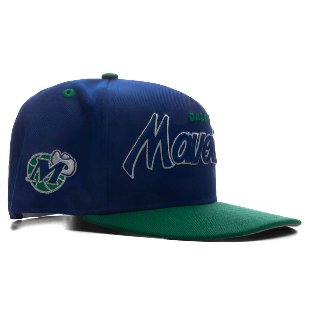 9FIFTY A Frame Curved Hardwood Classics Script Snapback Dallas Mavericks