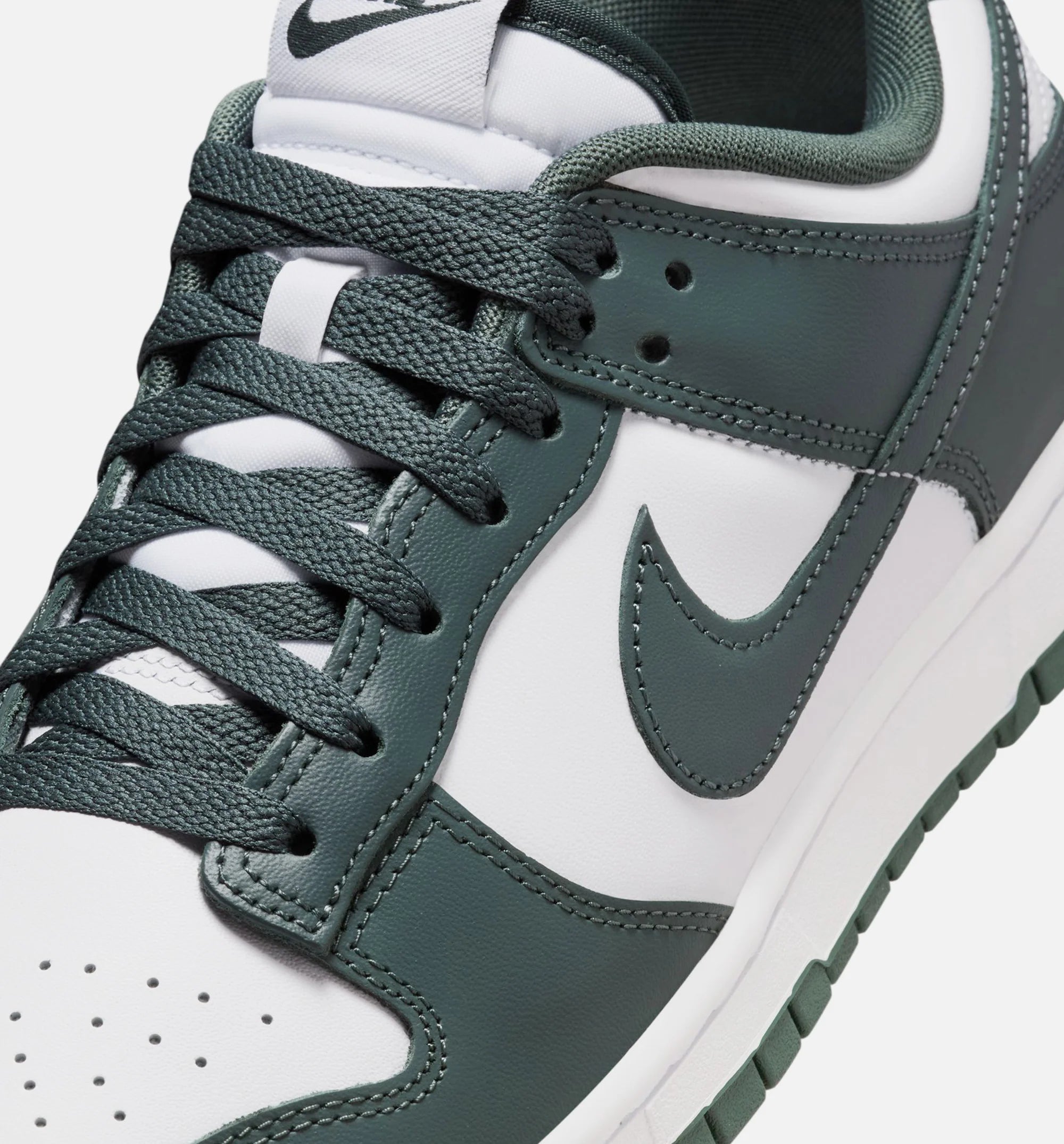 Dunk Low Vintage Green Mens Lifestyle Shoe Vintage Green White