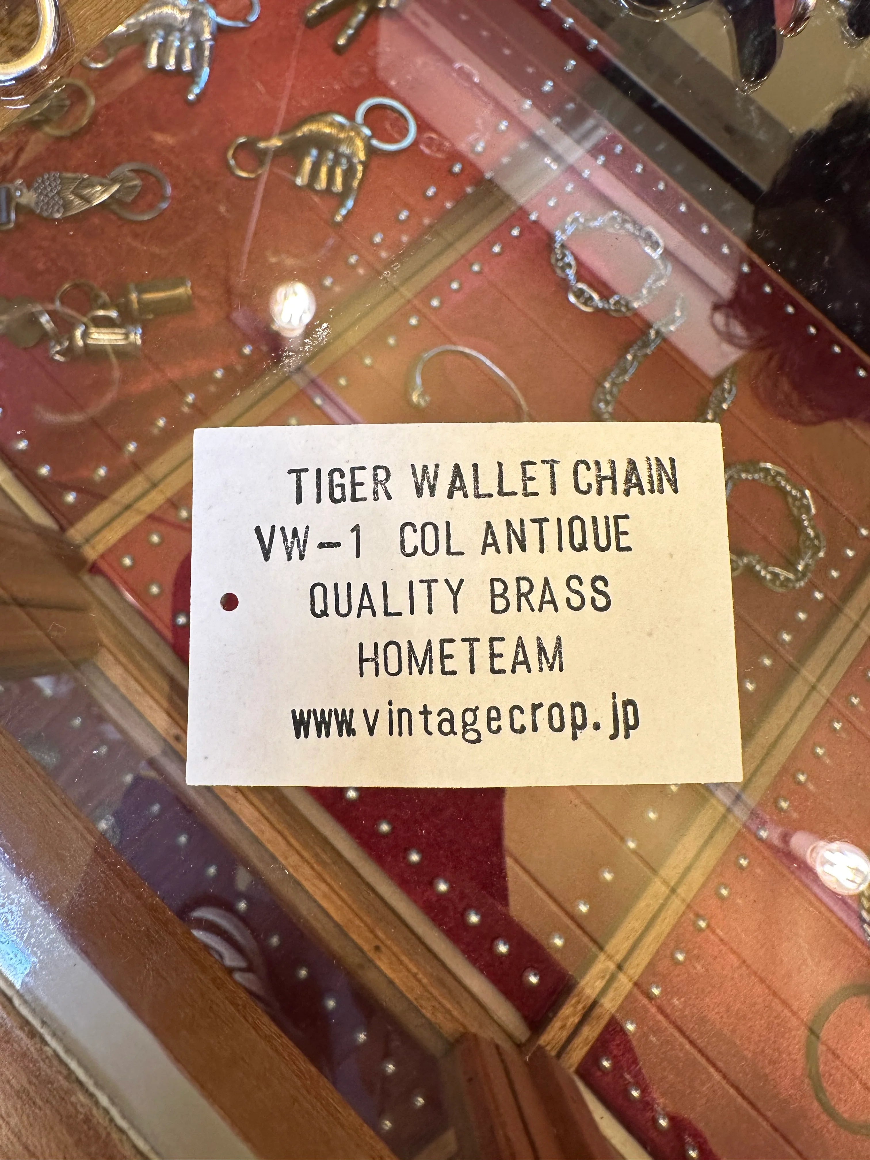 VINS VINTAGE ACCESSORYS