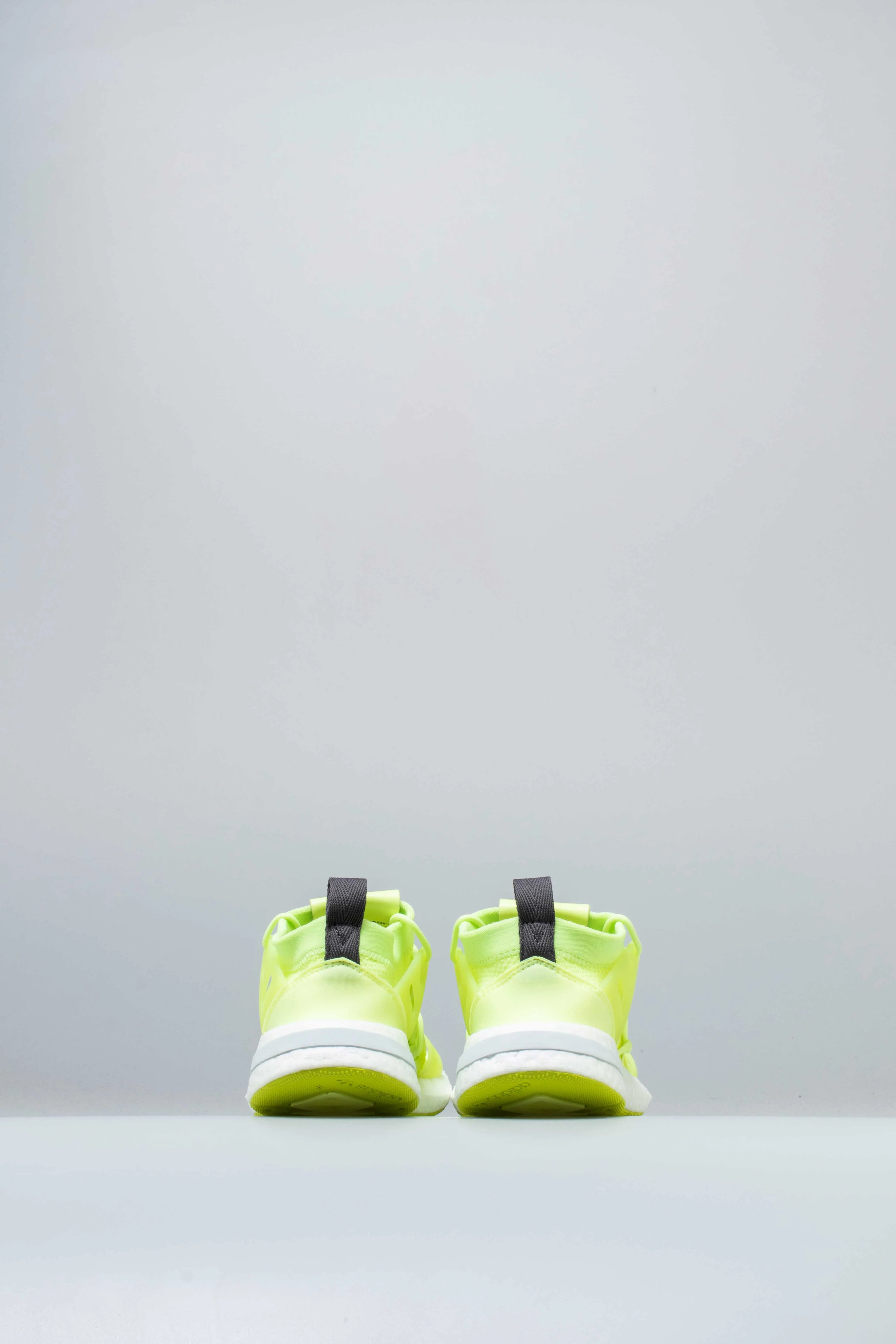 Arkyn Womens Shoes Volt White