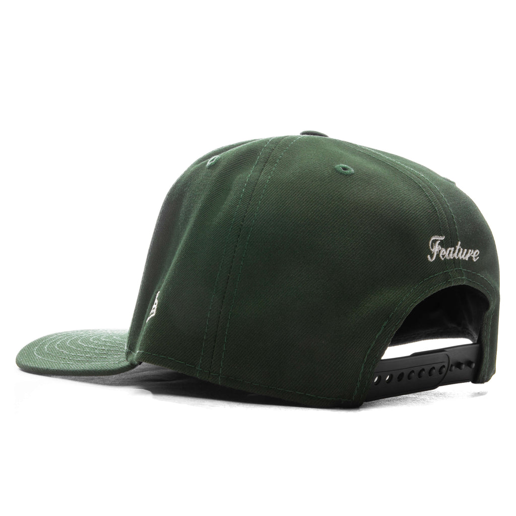 FEATURE x New Era 9FIFTY Curved A Frame Old English F Snapback Rifle Green