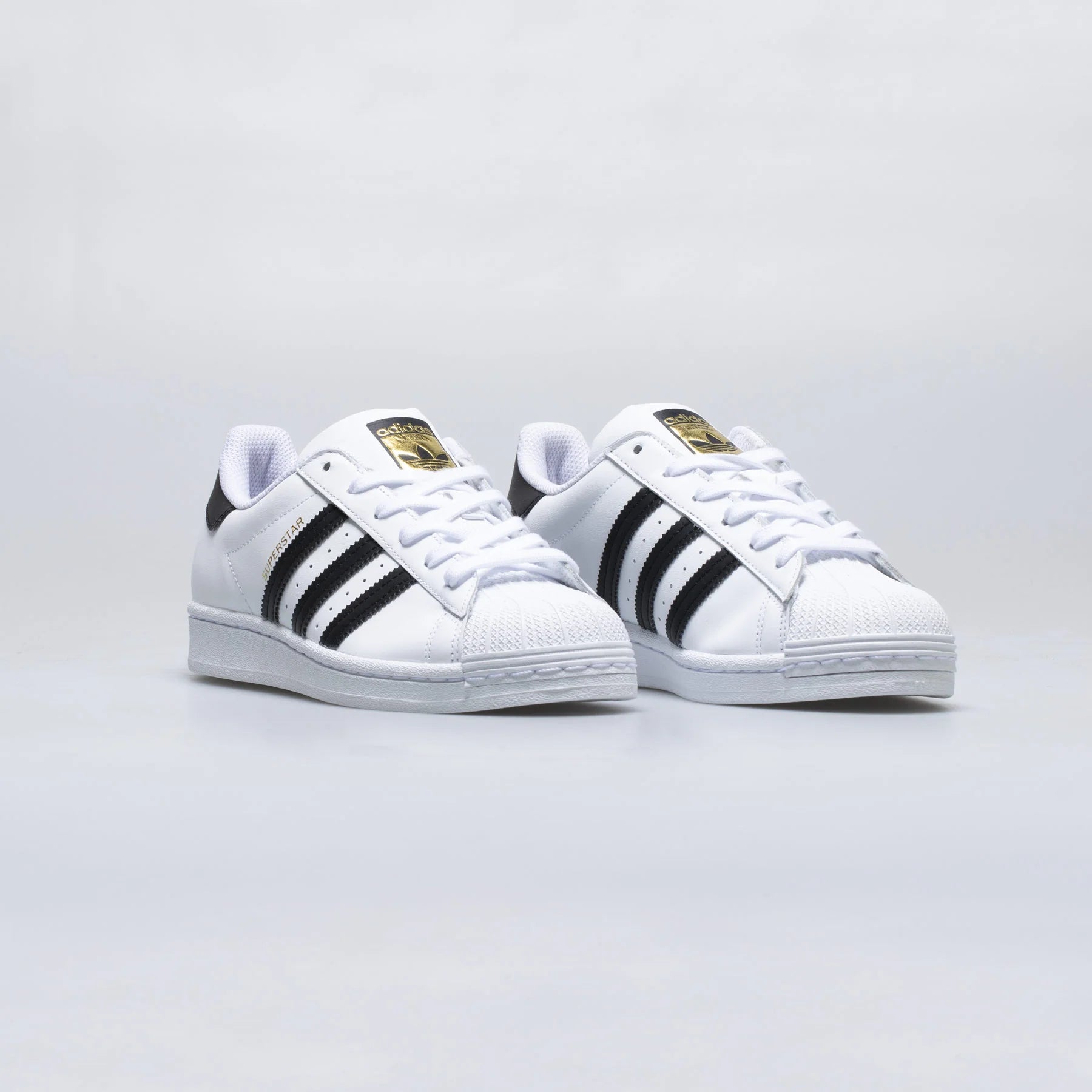 Superstar Grade School Lifestyle Shoe White Black