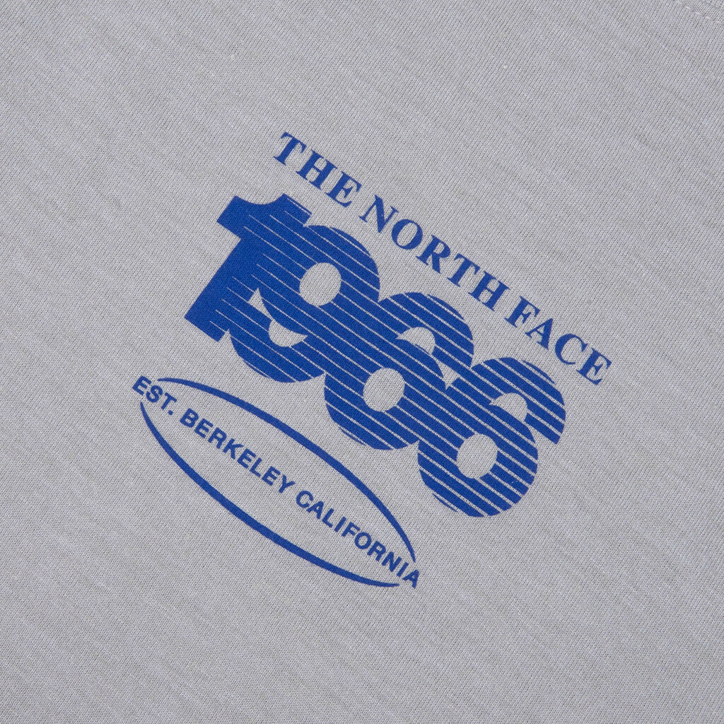 Tri Blend Logo Play S S Tee TNF Light Grey White Heather