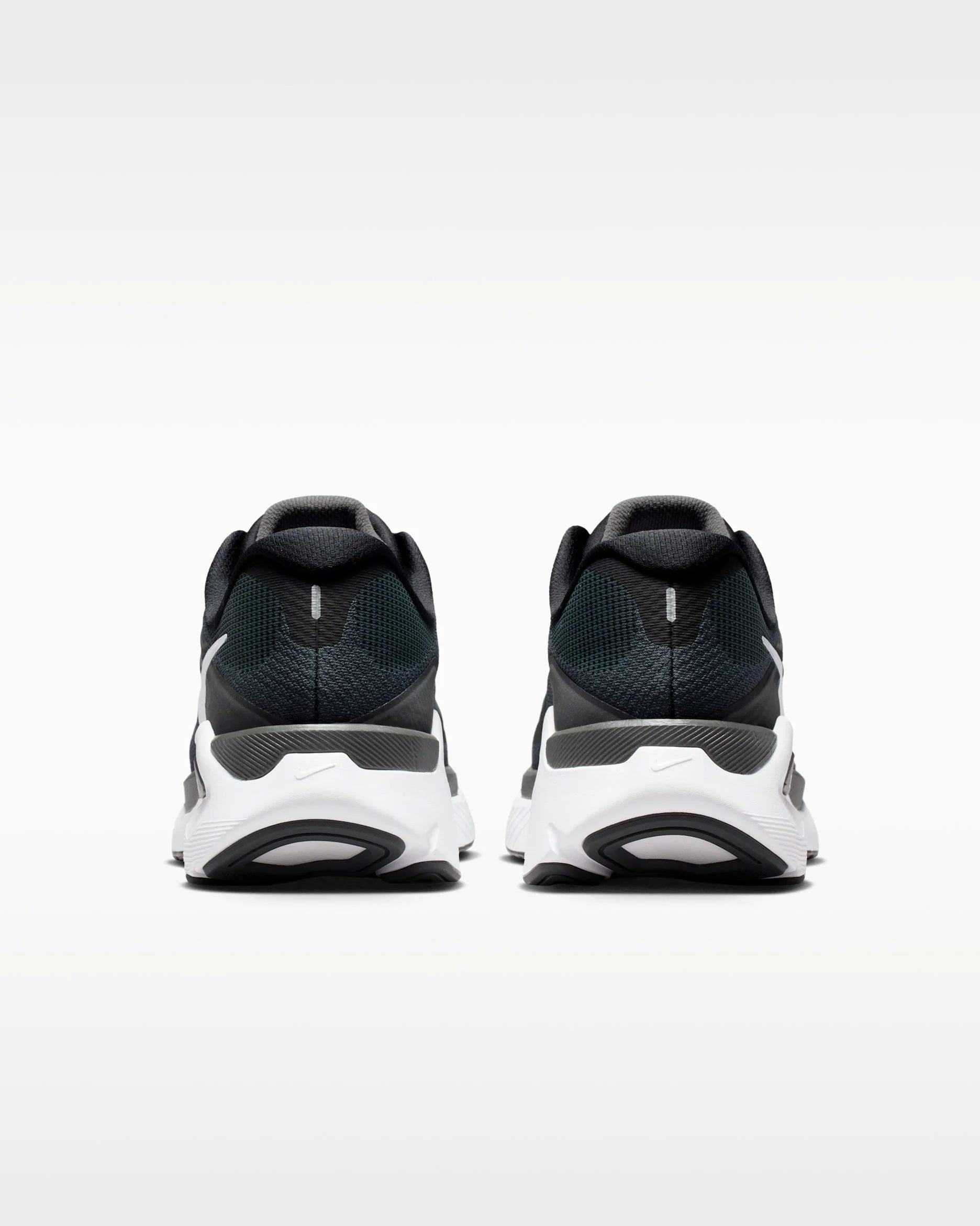 Nike Structure Plus Stabilité Confort et Performance au Quotidien
