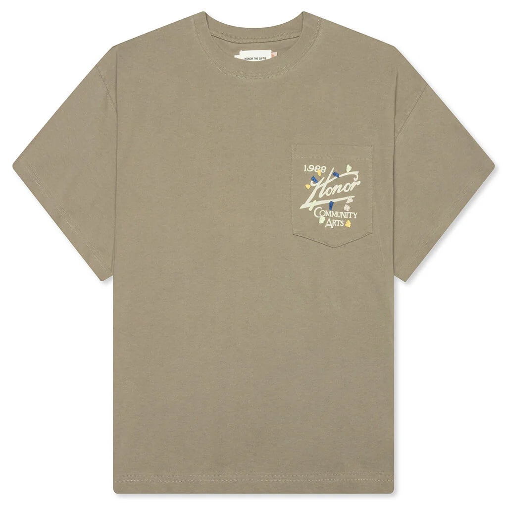Community Arts Tee Pebble