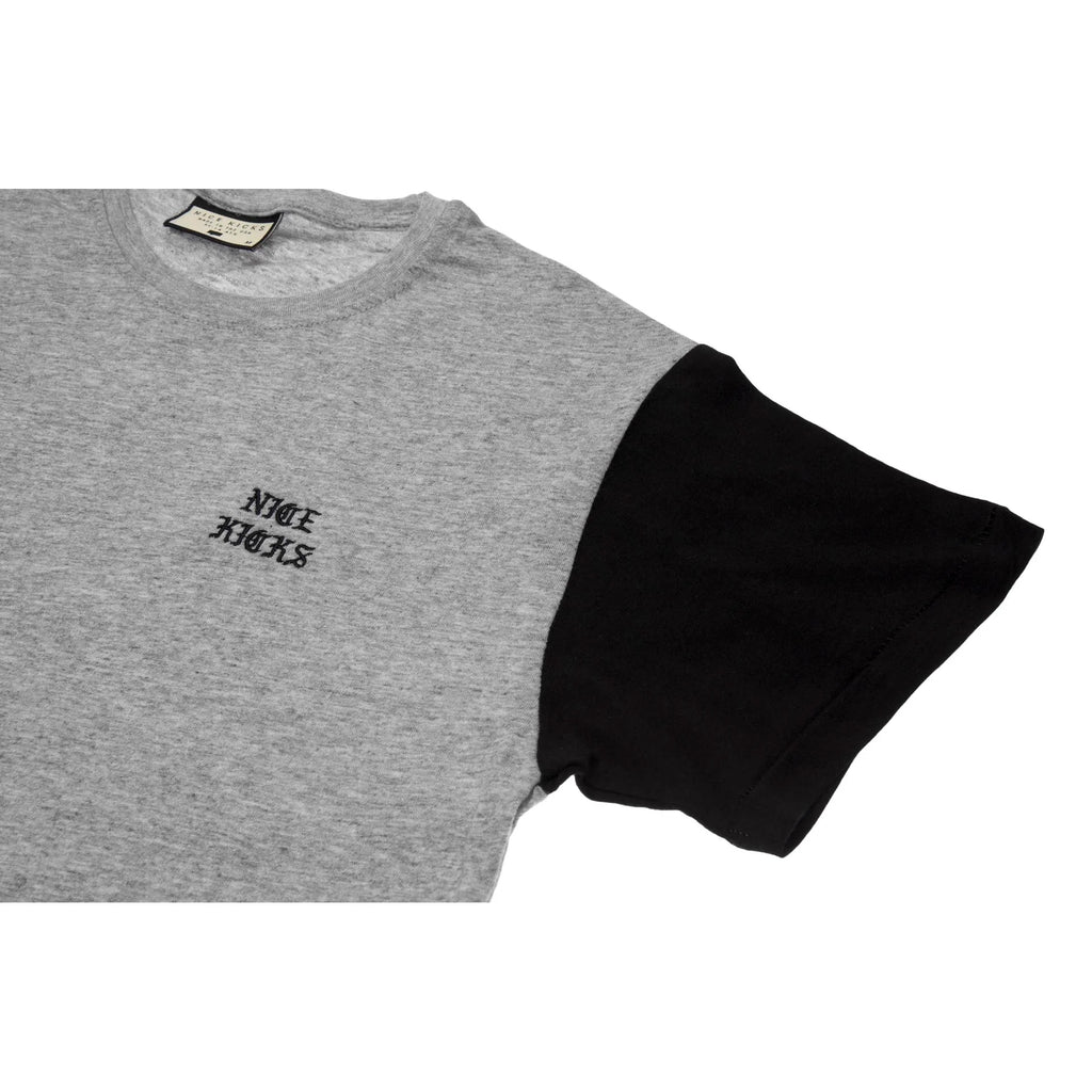Nice Kicks Chest Print Old Engish Pablo Crew Tee Grey Black