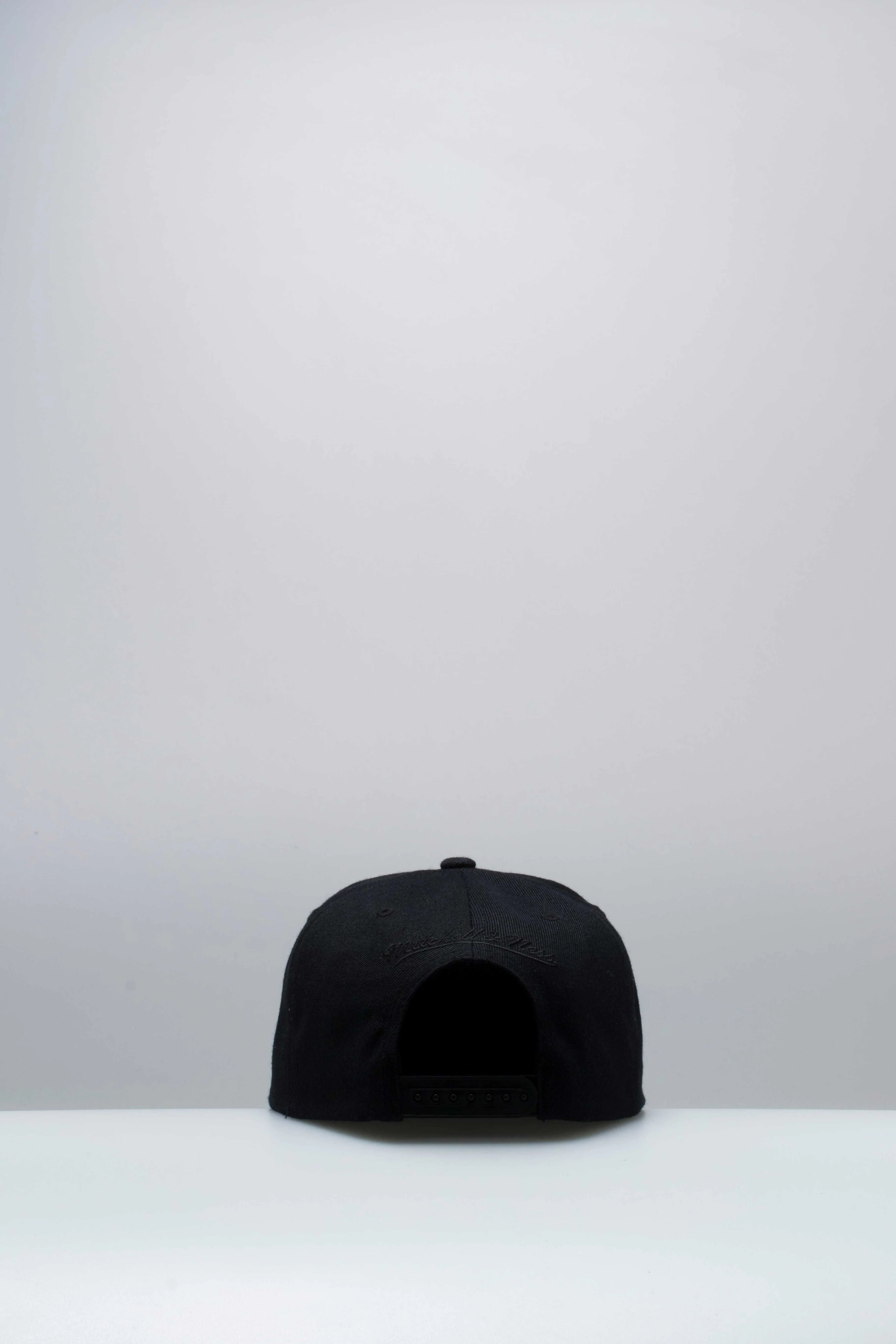 Nice Kicks X Mitchell Ness NBA Talkbox Spurs Mens Snapback Black Coral