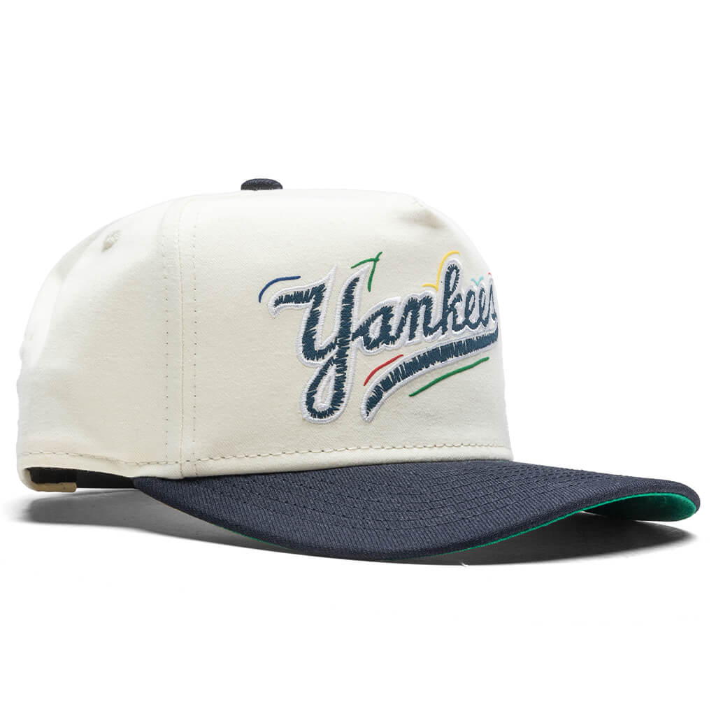 The Golfer Snapback Team Scribble New York Yankees
