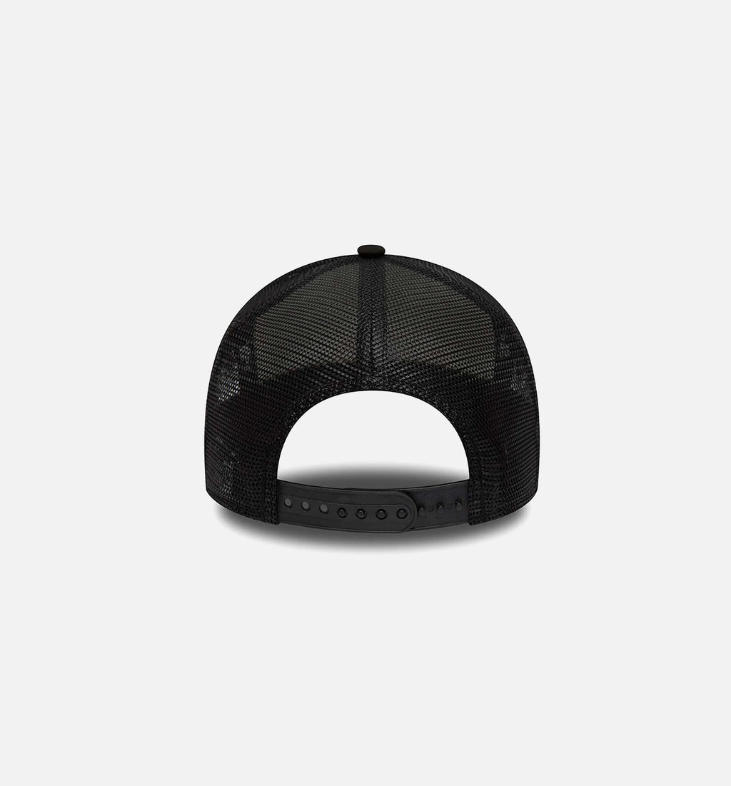Chicago Bulls Champions Trucker Mens Hat Black White