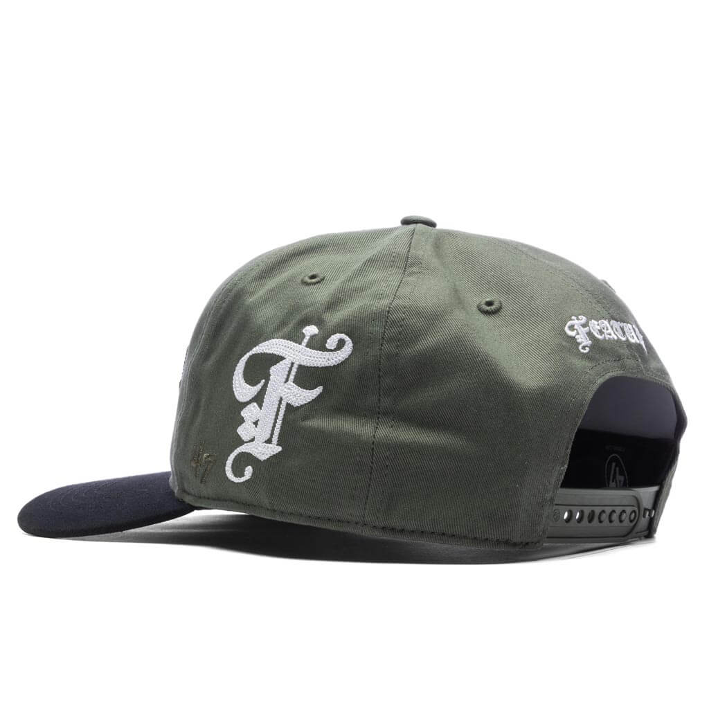 Feature x 47 Brand Chain 47 Hitch RF San Francisco 49ers