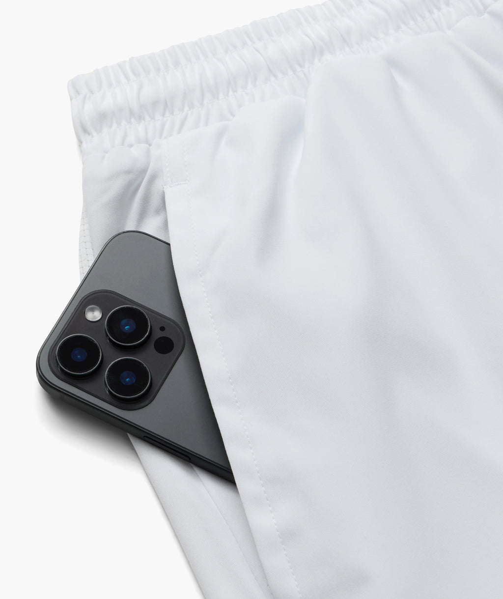 CLUB ESSENTIAL SHORTS