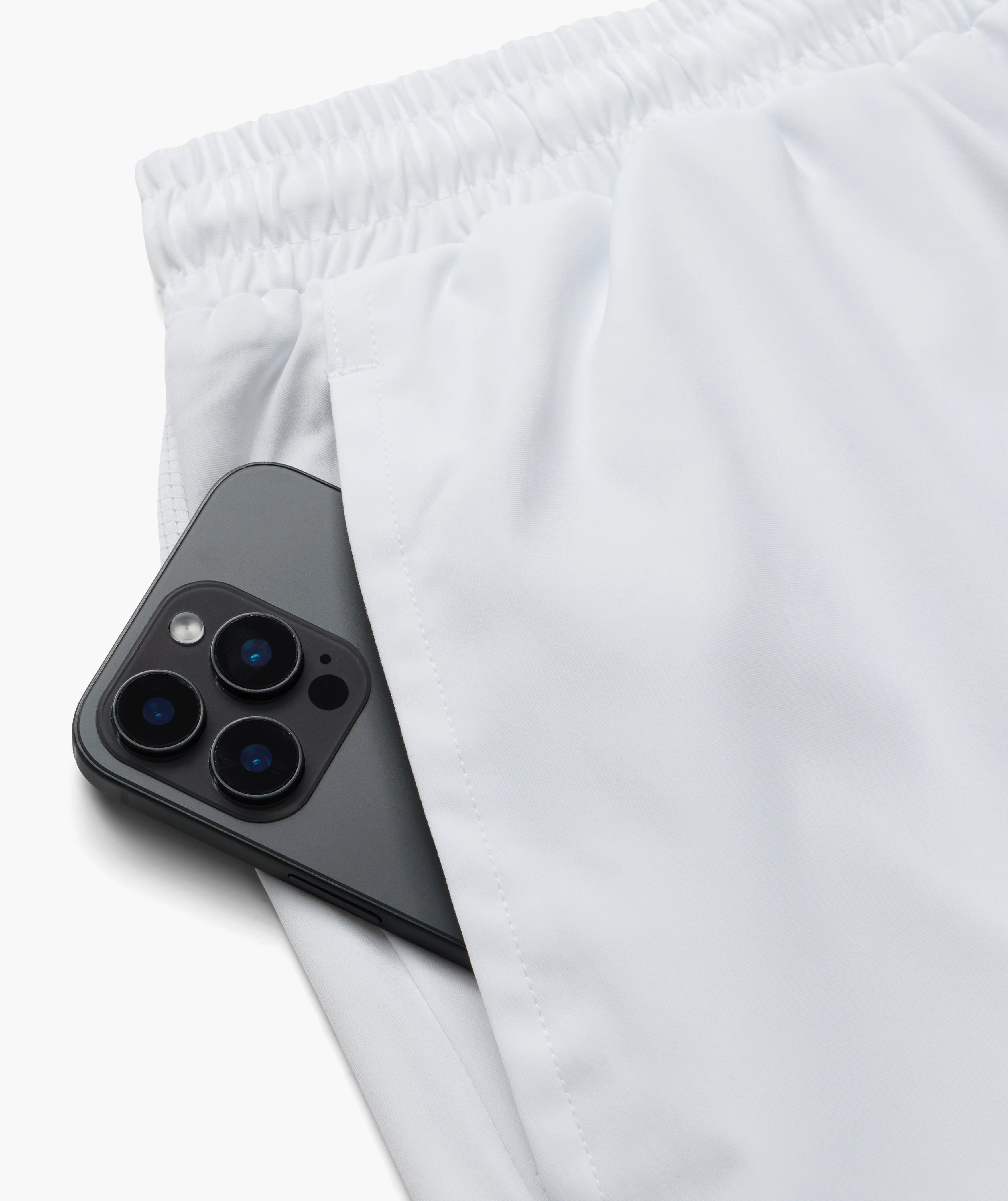 CLUB ESSENTIAL SHORTS