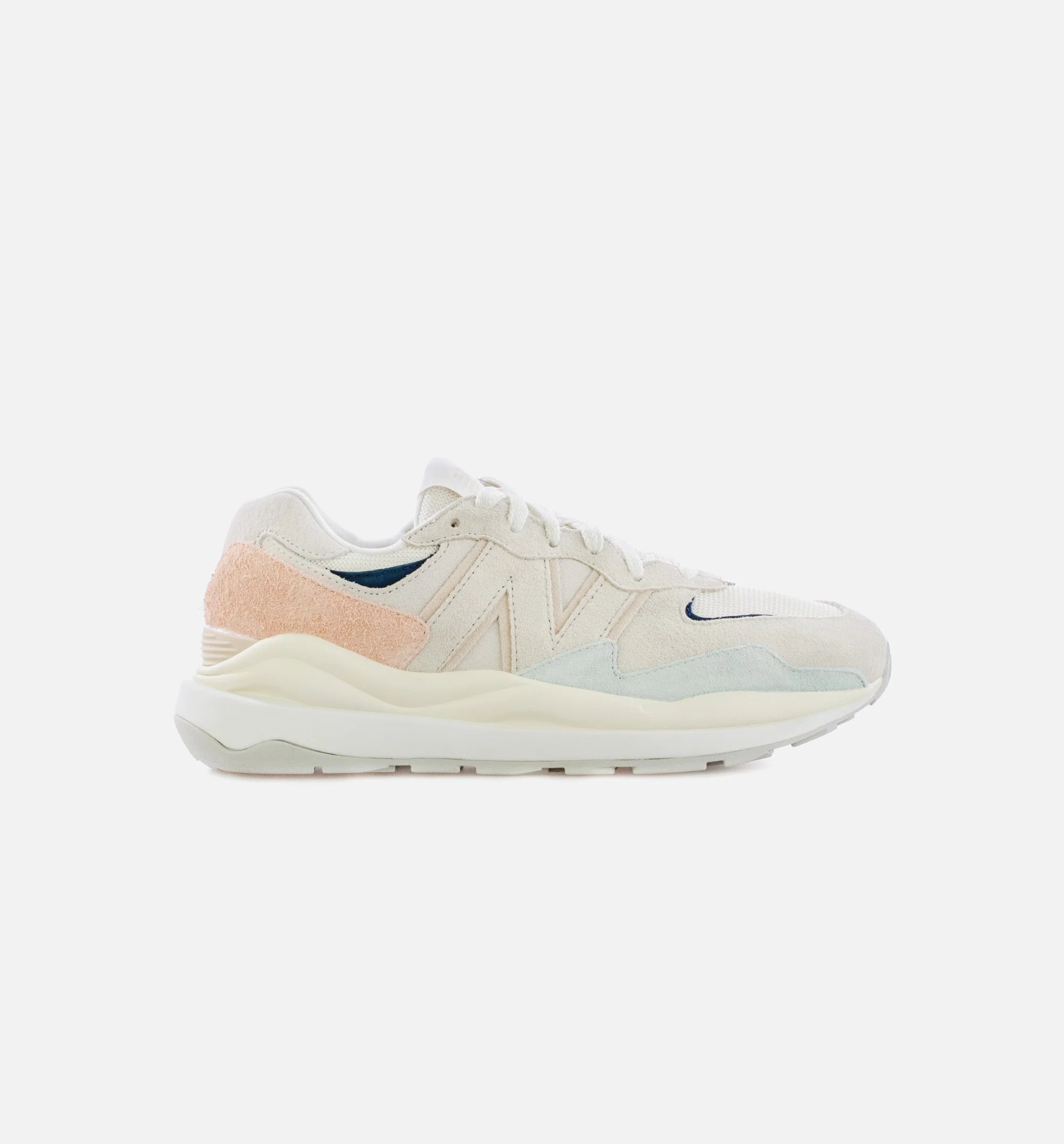 57 40 Sea Salt Vintage Rose Mens Lifestyle Shoe Beige