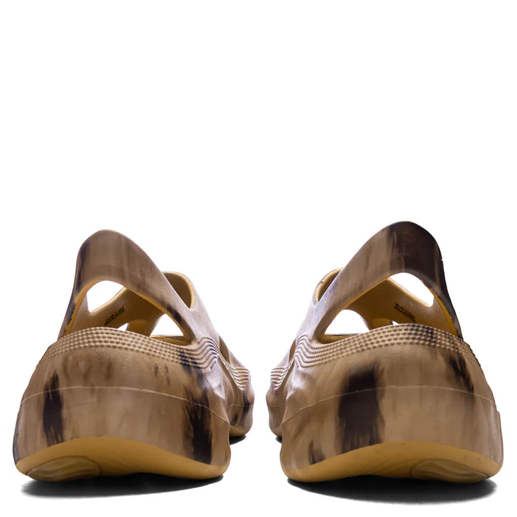 Crocs x Dingyun Zhang Diffuser Desert Grass