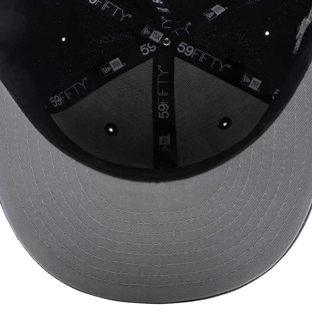 Feature x New Era Old English Las Vegas Fitted Black Snow Grey