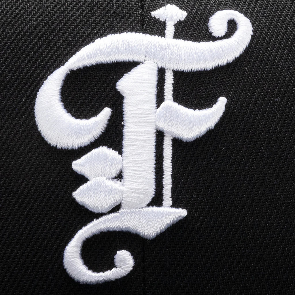 Feature x New Era 59FIFTY Fitted Old English F La Jolla Black White